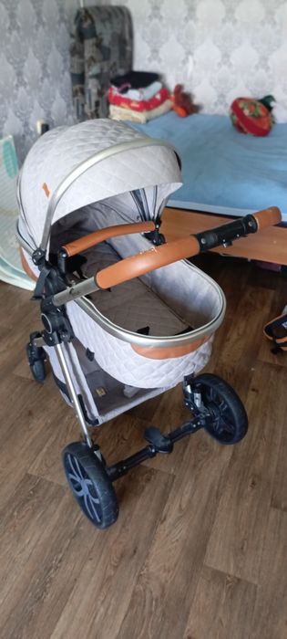 Продаем коляску  состояние  отличное