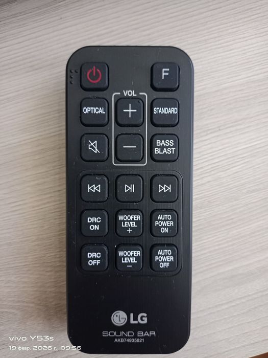 Саундбар в отличном состоянии