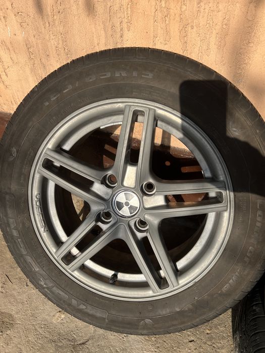 r15 vossen 185/65/15 Gentra