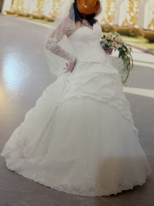 Свадебное платье.