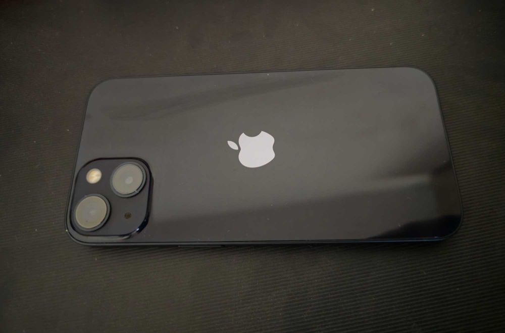 iPhone 13 impecabil