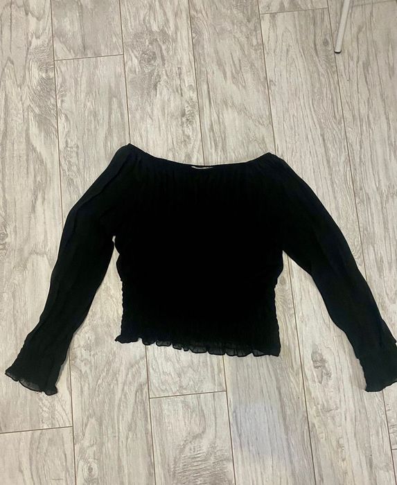 блуза с отворени рамена