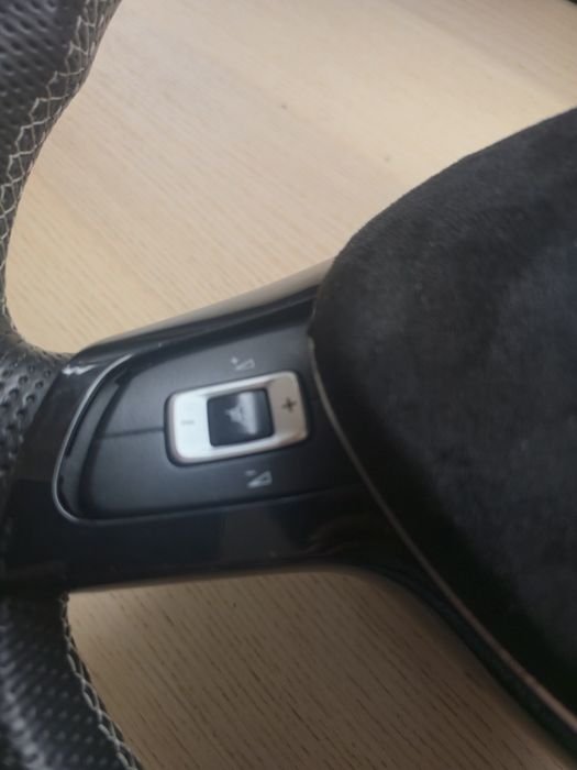 Volan VW Passat Golf 7 pt retrofit  nou piele nappa perforata plus alcantara airbag