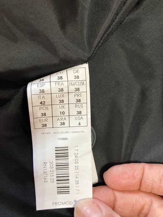 Scurta Promod, 60% lana, noua, fabricata in Maroc