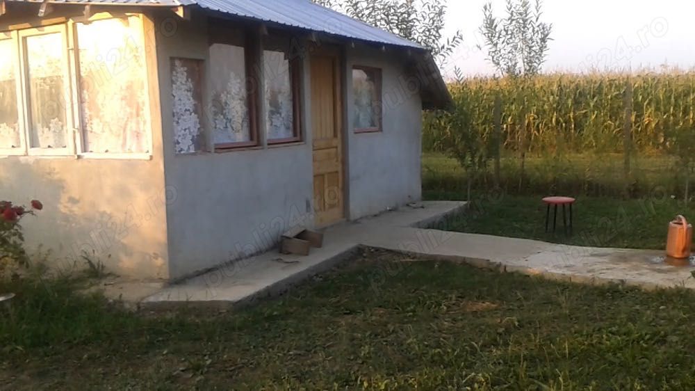 Vând casă cu teren 1500 mp – intimitate totală – Comuna Berceni, sat Cătunu (Prahova)