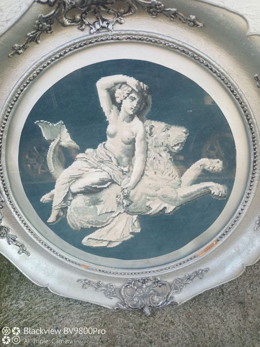 Гоблени 2бр. Цена по договаряне.