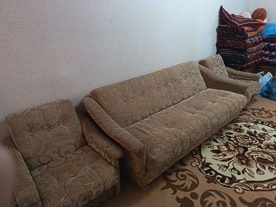 divan mebel sotiladi srocna