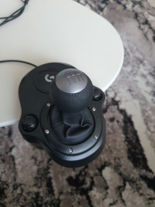 Волан Logitech G923 Sim Racing Wheel , Скоростен лост Logitech Driving