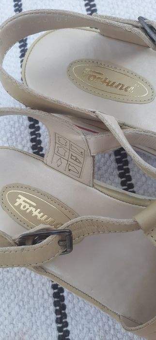Нови сандали 36 номер