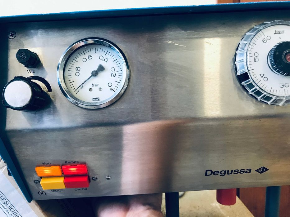 Vacuum vacum malaxor Degussa 3 laborator tehnica dentara dental