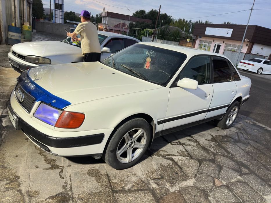 Продам Ауди 100 с4 коробка автомат