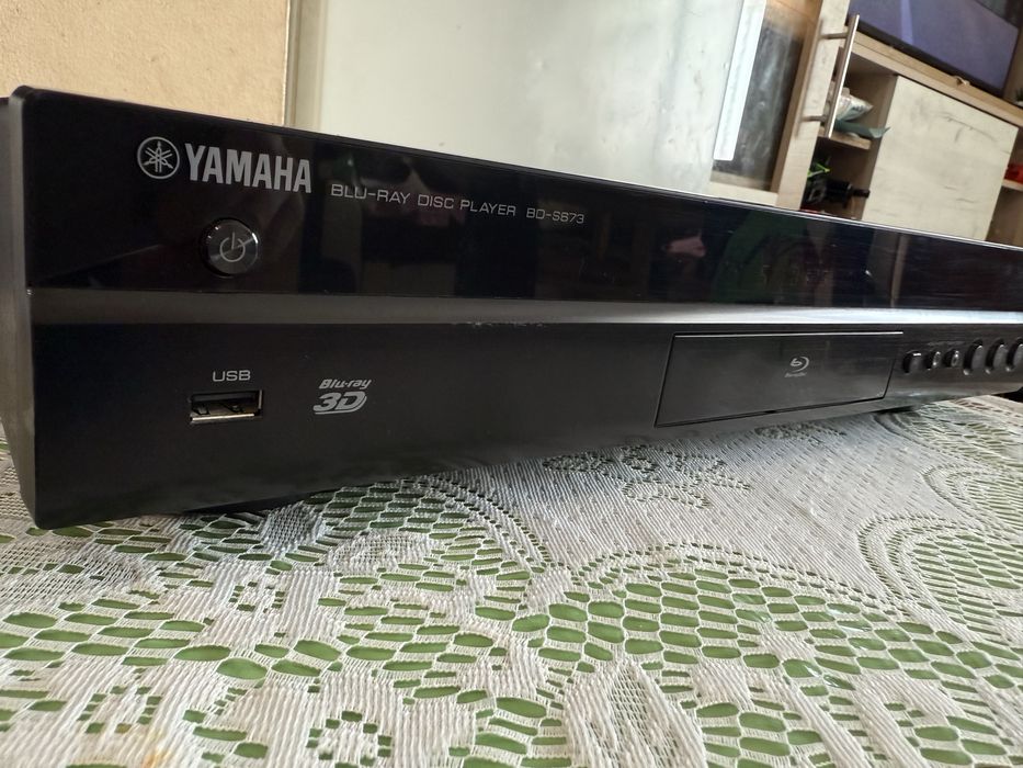 Yamaha BD-S673 blu-Ray disc