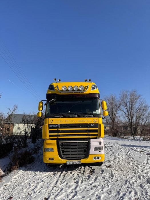 Фура -тягач Daf XF с прицепом