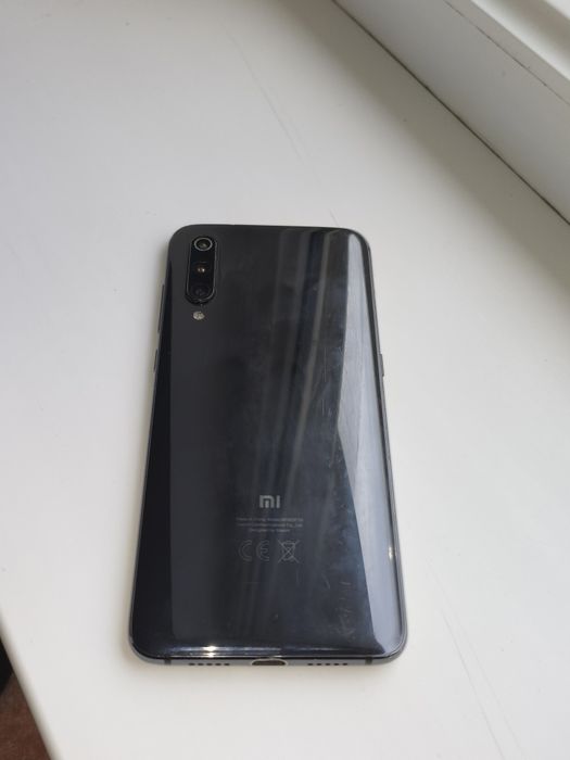 Телефон Xiaomi mi 9
