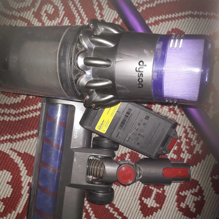 Aspirator fara fir dyson