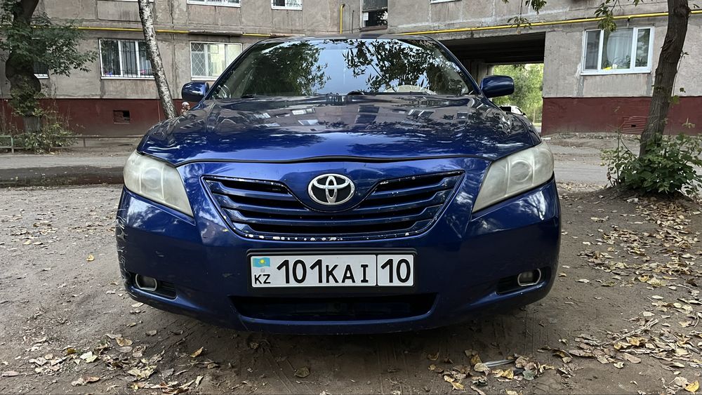 Тойота камри продам