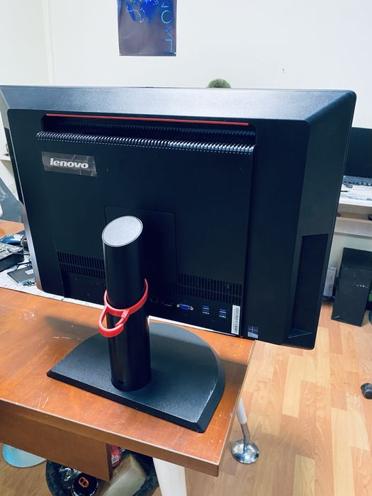 Продам моноблок сенсорный