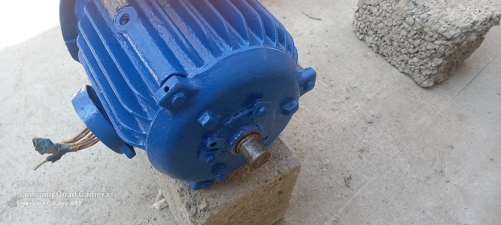 Продаю мотор двигатель асинхроный. Матор сотаман асинхрон