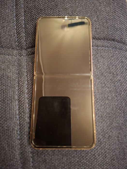 Samsung ZFlip4, 512GB GOLD