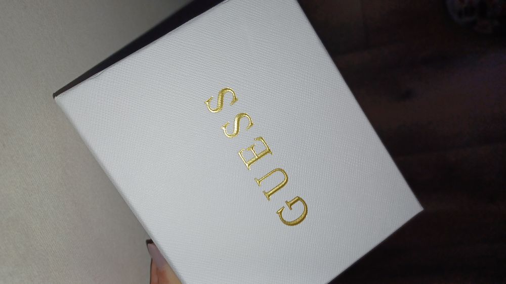 Дамско портмоне guess