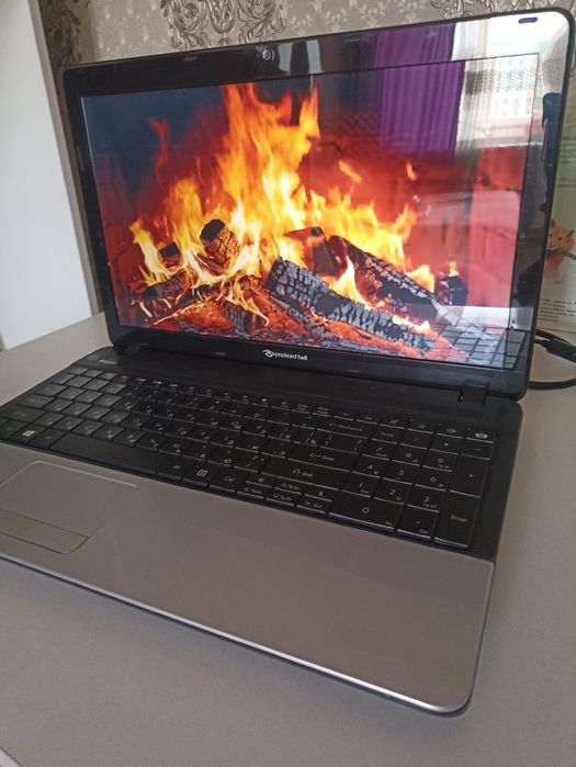 Продам ноутбук  .