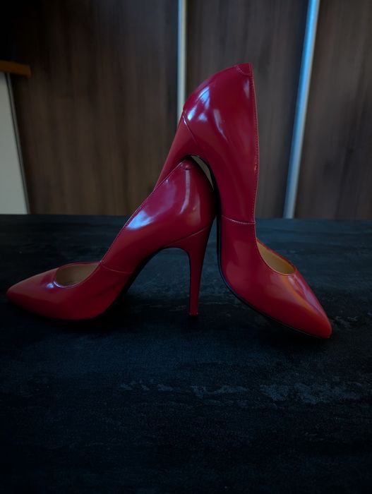 Женские туфли лодочки, классика