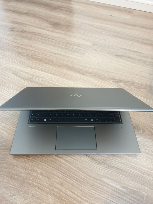 Laptop HP ZBook Studio G5 32GB Ram Intel Xeon
