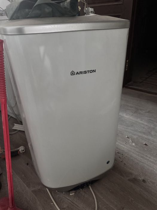 Воднонагреватель Ariston