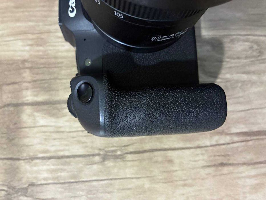 Canon r8 kit(RF 24-105 IS STM)