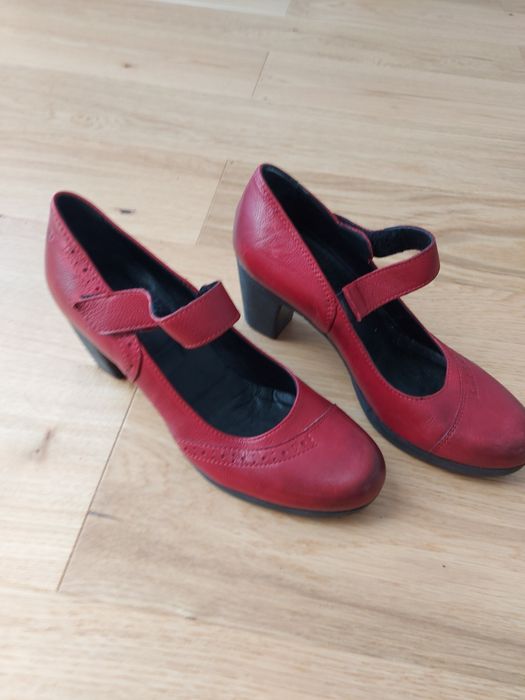 Pantofi din piele cu toc 38