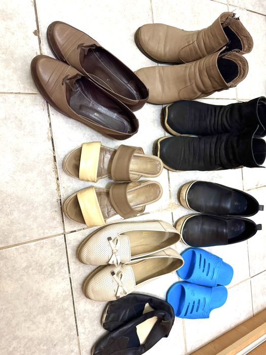 Обуви разные женские