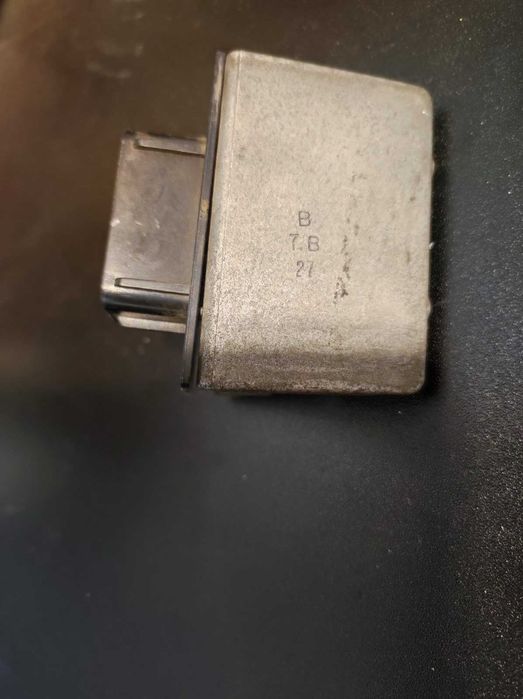 Продава се оригинален електронен блок за климатик на Honda CR-V