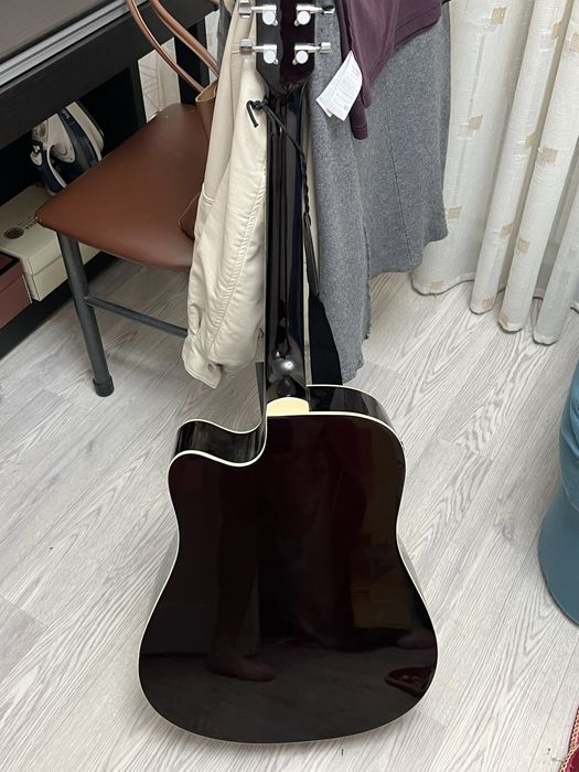 Электроакустическая гитара Adagio
