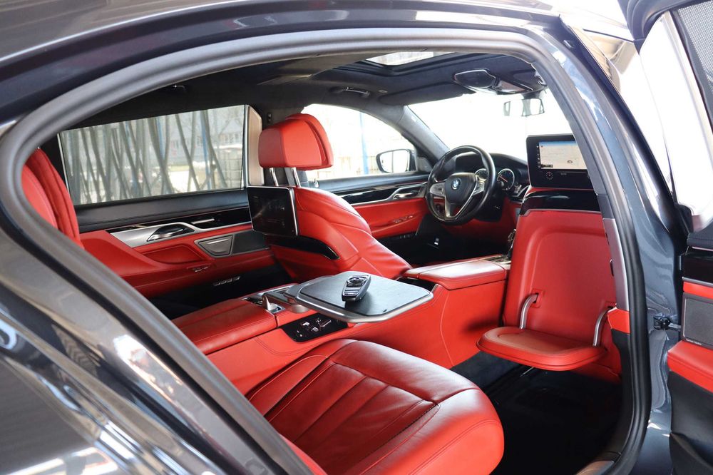 BMW Seria 7 740d xDrive / Long / Individual / Executive Lounge / 2017