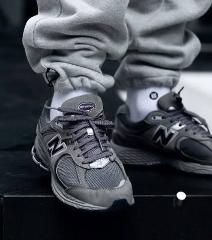 Кроссовки New Balance 2002R