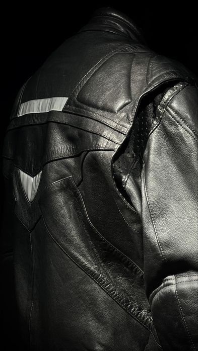 Бомбер из натуральной кожи