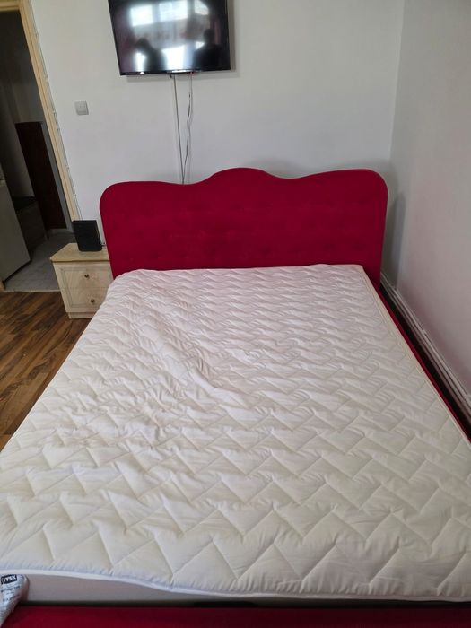 Închiriez garsoniera