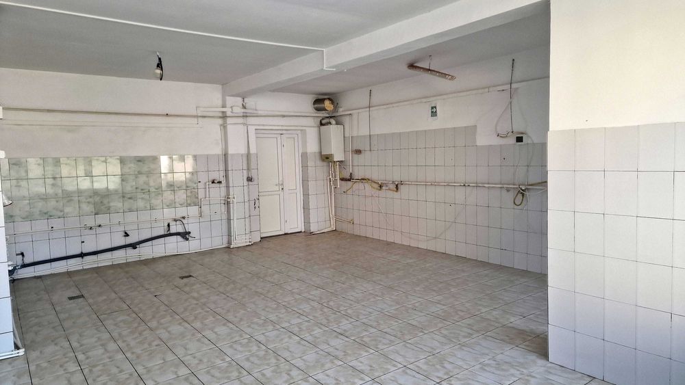 Închiriere spațiu comercial