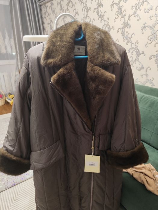 Продам пальто новое