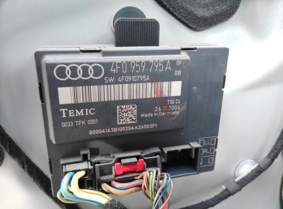 Комфорт модул врата Audi A6 4F