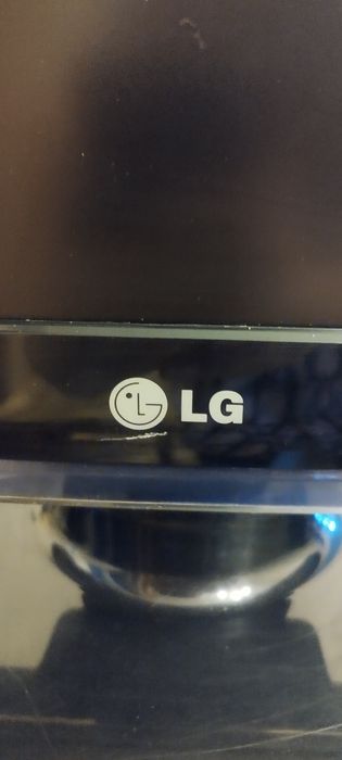 Продам монитор LG , 24 диагональ.