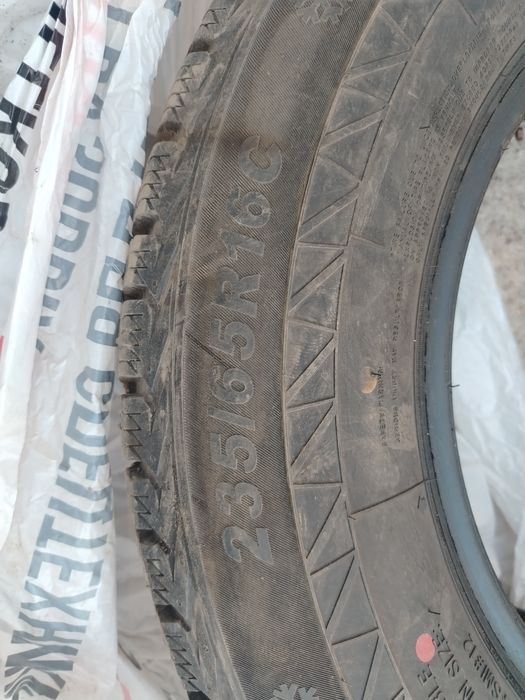 Продам резину б/у16С