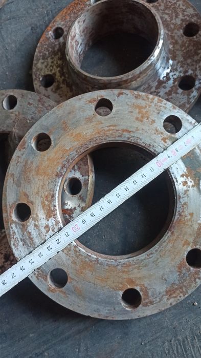 Флянцы, отводы,тройники.