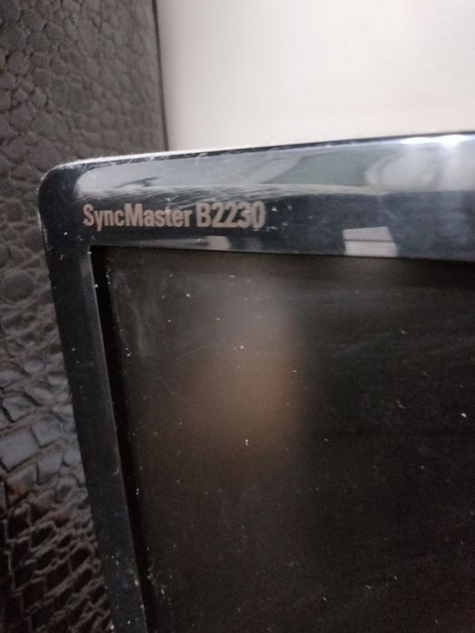 Монитор самсунг большой Syncmaster B2230