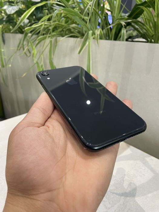 Iphone xr.             .