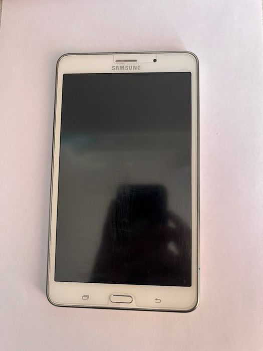 планшет samsung tab4 в идеале с коробкой