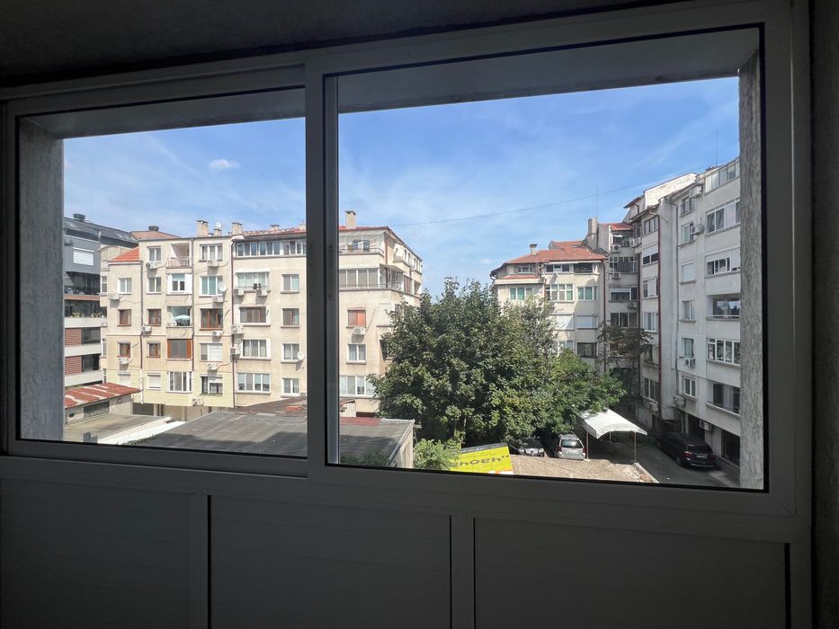 Дава се под наем Тристаен апартамент в Бургас, Лазур - 110 кв.м за 510 € - Снимка #11