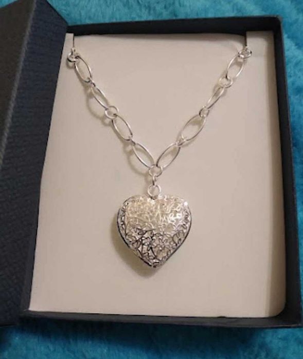 Масивен,дамски,сребърен ланец, масивна сребърна гривна. Много модели.