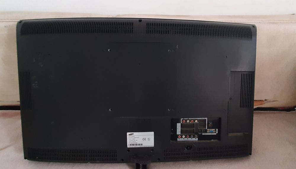 Продам телевизор | Самсунг