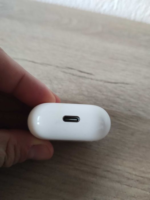 Apple Airpods 4 A3058 зарядна кутия части